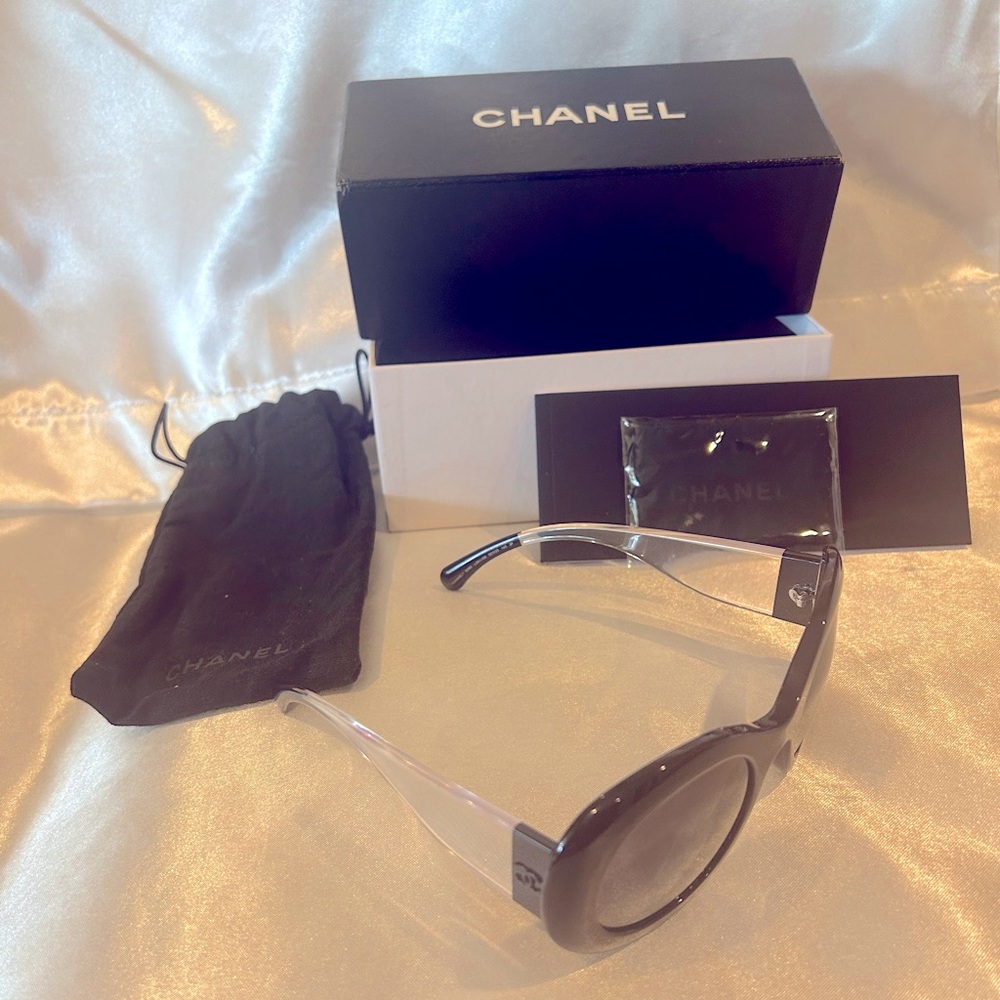 Authentic CHANEL Designer 5265 Black and Clear Vintage Sunglasses with Case